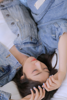 男女扒开双腿猛进入免费视频